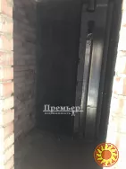 У продажу 2 кімнатна двостороння квартира в новому зданому будинку на Сахарова.