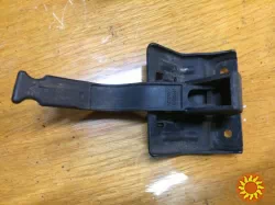 Бу крючок капота Renault Megane 2, 8200110075,