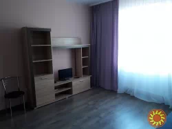 2 кімн. квартира 60 м.кв. з ремонтом. Терміново!