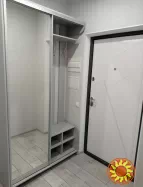 Пропонується до продажу світла та простора 2 кімнатна