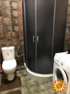 Продається однокімнатна квартира у гарному, мальовничому, курортному районі Одеси.