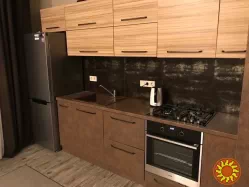 Продається однокімнатна квартира у гарному, мальовничому, курортному районі Одеси.