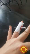Пробитый палец розыгрыш прикол