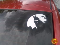 Наклейка на авто Волк Белая светоотражающая ,Чёрная