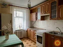 Продаж 3 кімнатної квартири в целяному будинку