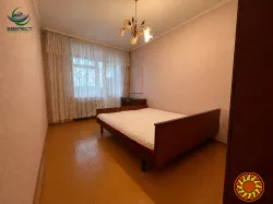 Продаж 3 кімнатної квартири в целяному будинку