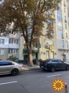 Продаж приміщення 67м2, Панаса Мирного 15, фасадний вхід, Печерськ, м. Печерська та Кловська