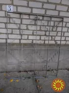 Решетки металлические серого цвета