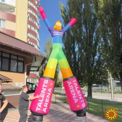 Аеромен вивіска магазину каварні