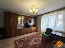 Продам 1-ком.квартиру в кирпичном доме на Академика Королёва.