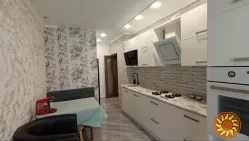 Здається 1-кімнатна квартира в оренду в мікрорайоні Озерна.