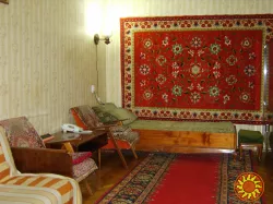 Продам 2-кімнатну квартиру біля метро Лук'янівська, вул. Герцена, 18/20, Київ. Від власника. Без комісії.