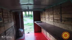 Вагончик кунг бытовка утепленный c окнами, внутри стеллажи и буржуйка