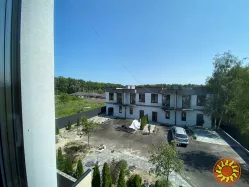 Квартира 77м2 з власною ділянкою вулиця Миру Крюківщина, – формат приватного будинку