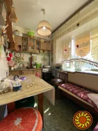Продам 3 кімнатну квартиру 64м2, Кубанської України 25/21, м. Лісова, Лісовий масив, Київ