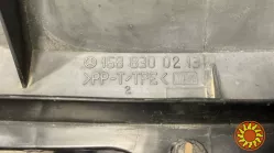 Бу накладка трапеции дворников Mercedes Benz W168, A1688300213, 1688300213
