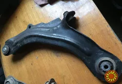 Б/у рычаг передний правый Renault Megane 2, 8200298455, диаметр пальца 18мм