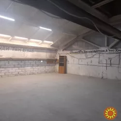 О Р Е Н Д А :Склад з рампою 426 кв. м. Вишневе Київська 4