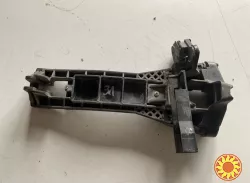 Бу держатель наружной ручки двери задней левой Mercedes W168, A1687600734