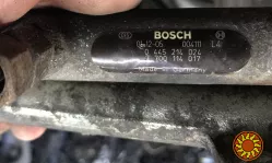Б/у топливная рампа Renault 1, 9 dci, BOSCH, 0445214024, 7700114017