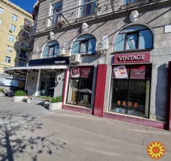 Сдам в аренду помещение 287м2, пл. Конституции 1.