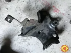 Бу кронштейн задней балки левый Renault Megane 3, Fluence 432150010R