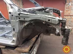 Б/у передняя правая четверть лонжерон Renault Megane 2, 7751473682, 7751476154