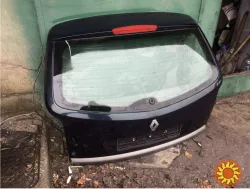 Б/у крышка багажника Renault Laguna 2, 8200041385, 7701472661 глухое стекло