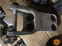 Бу кронштейн двигателя Chery Kimo, S12-1001611 , оригинал.