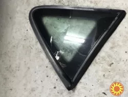 Бу стекло глухое заднее правое верхнее Mercedes W168, A1686700412, A1686700200