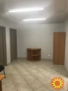 Сдам фасадное коммерческое помещение с ремонтом на ул.Сегедской.