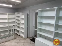 Сдам фасадное коммерческое помещение с ремонтом на ул.Сегедской.
