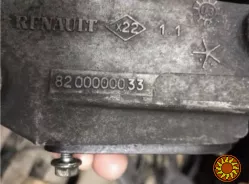 Бу кронштейн полуоси передной правой Renault Laguna 2, 8200000033 , 2.2dci