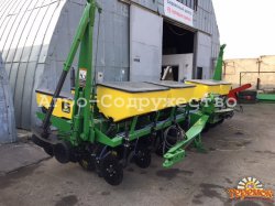 Сеялка пропашная пневматическая John Deere 7200