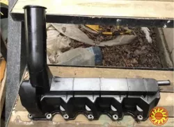 Бу крышка клапанов Mercedes W168 A1660100230, 1660100230