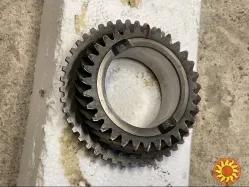 Бу шестерня 3 передачи первичного вала КПП Nd0 Renault Nissan 322608H503 31z