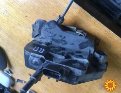 Б/у замок двери Renault Scenic 2, передний правый, 8200119121, 4 pin