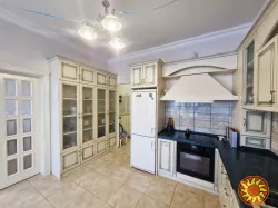 Продам красивую 2-ком.квартиру в жк Аркадия Хиллс в Аркадийском переулке.