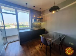 Продам красивую 1-ком.квартиру в жк Апельсин на ул.Среднефонтанской.