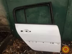 Б/у дверь задняя правая Renault Megane 2, 7751473734, хэтчбек, цвет DV369
