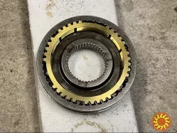 Бу муфта синхронизации 3-4 передачи КПП Nd0 Renault 7701474388, 8200142177