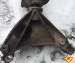 Б/у кронштейн крепления подушки КПП левый, 8200013682, 1.9dci, Renault Laguna 2