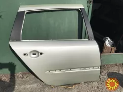 Бу дверь задняя правая Renault Laguna 2 универсал 7751472444 , цвет MV190 есть царапины,