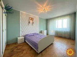 Продаж 4-к квартири на вул. Конякіна, 40-й квартал!