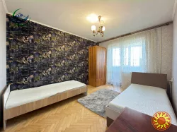 Продаж 4-к квартири на вул. Конякіна, 40-й квартал!