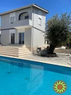 Вилла для отдыха на морском курорте Анцио в Италии