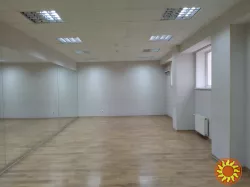 здається в оренду танцювальна зала