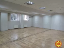 здається в оренду танцювальна зала