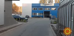 Здається в оренду приміщення 80 м кв під СТО або склад в Крівому Розі