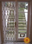 Розсувні решітки для вікот та дверей